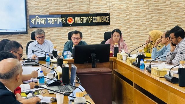 বিমানবন্দরের বাইরে পৃথক কার্গো ভিলেজ গড়ার তাগিদ বাণিজ্যমন্ত্রীর